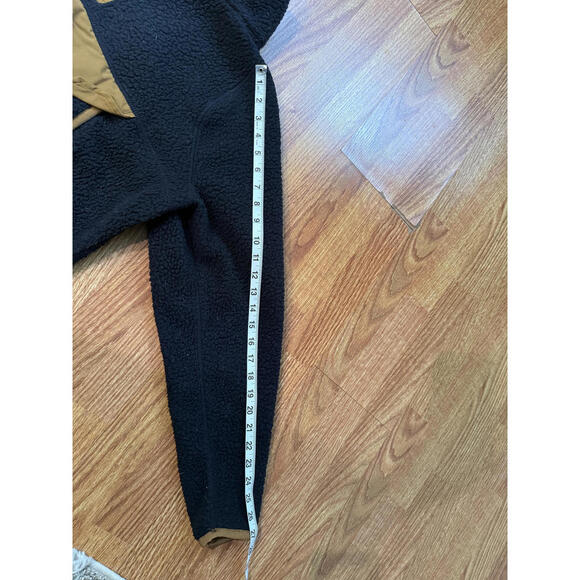 Carhartt Black and Tan Women's Jacket - Picture 4 of 6